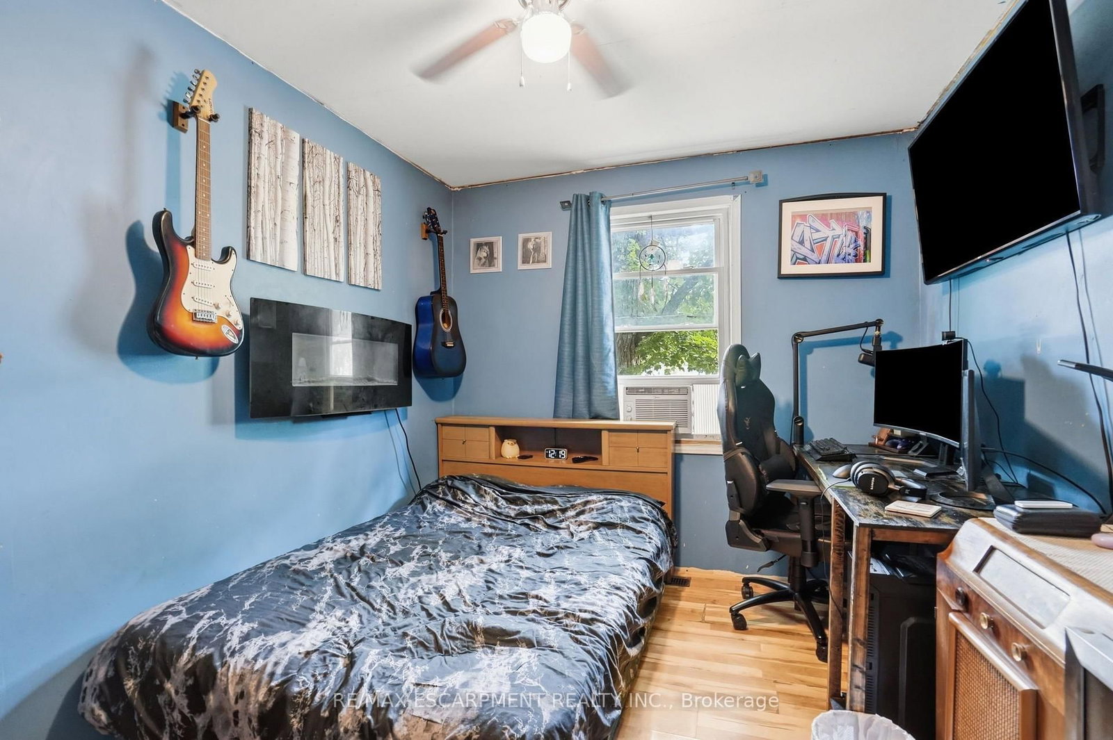 9 Lancaster Avenue • Brantford, ON photo 12