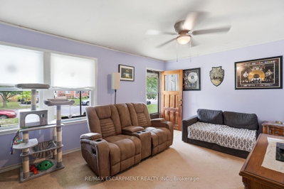 9 Lancaster Avenue • Brantford, ON photo 6