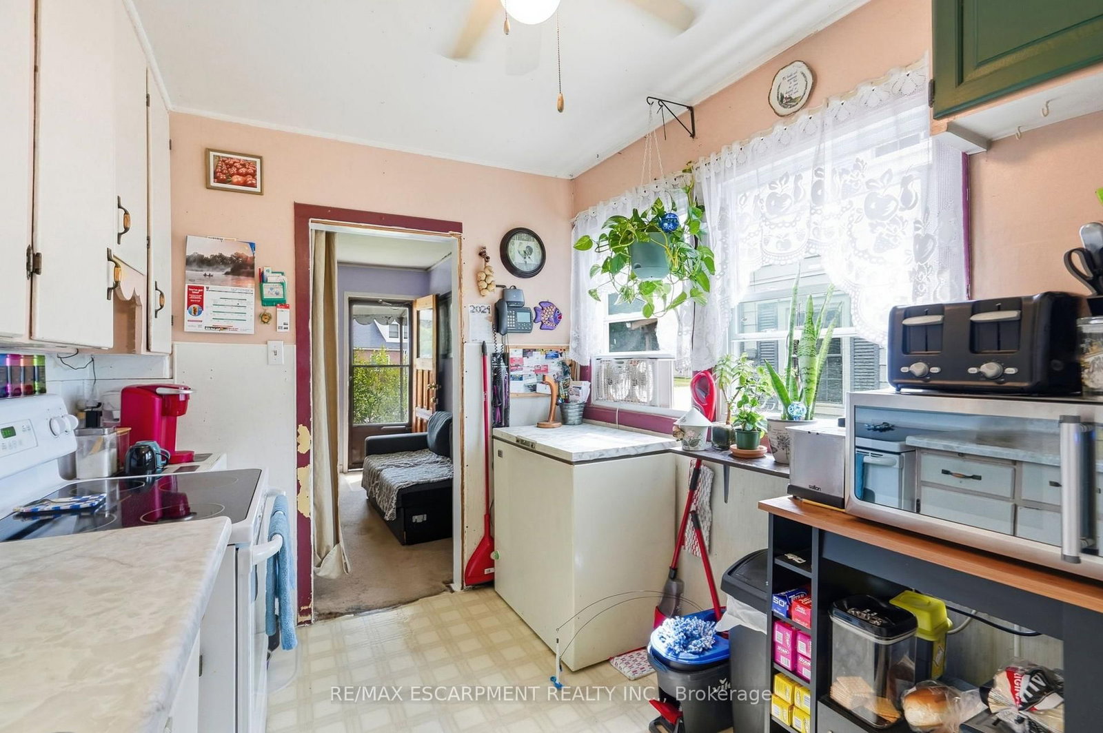 9 Lancaster Avenue • Brantford, ON photo 8