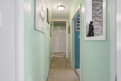9 Lancaster Avenue • Brantford, ON photo 9