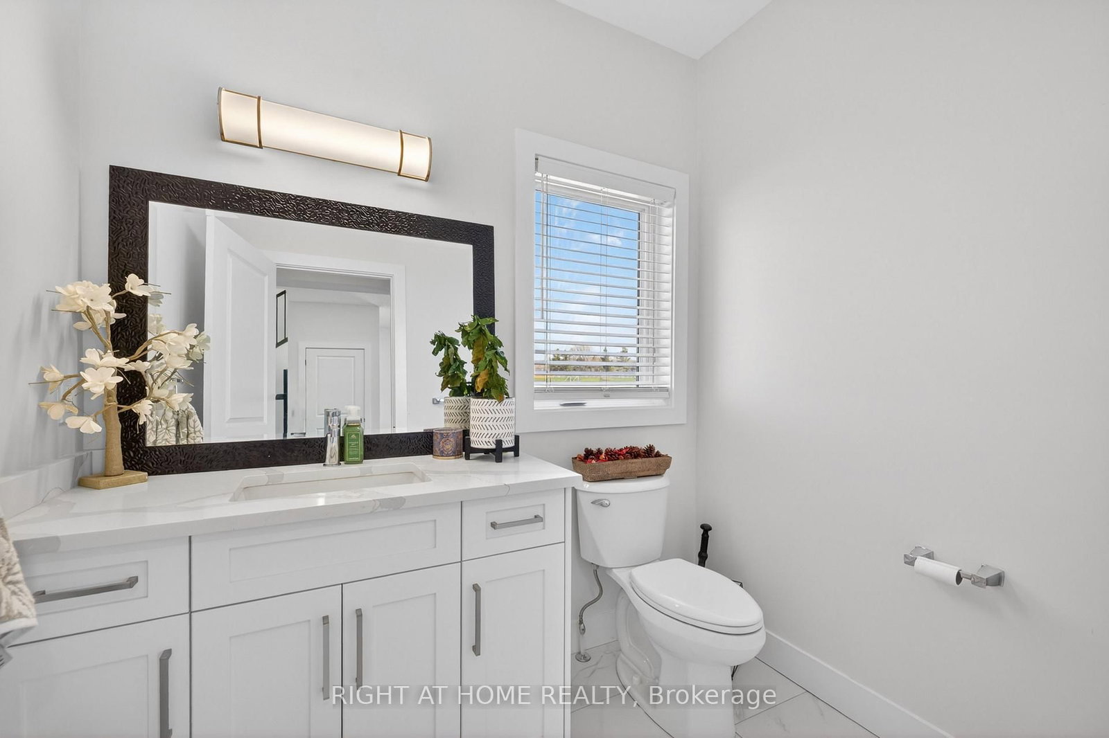 216 Greene Street • South Huron, ON photo 10