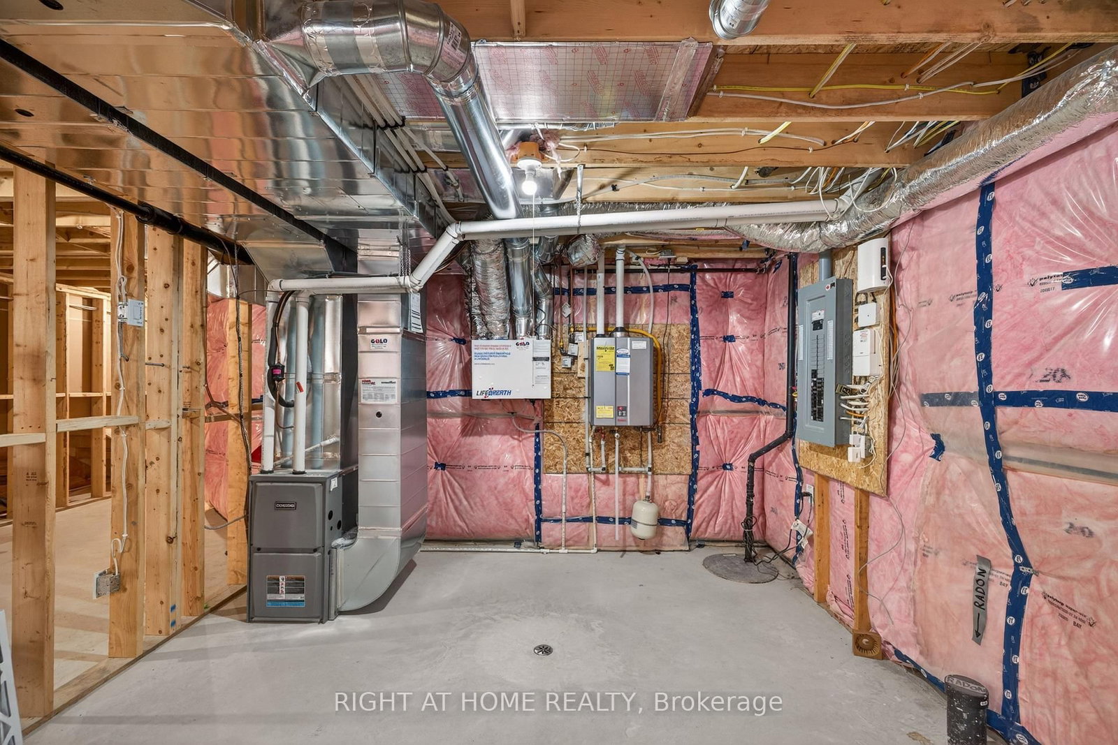 216 Greene Street • South Huron, ON photo 22