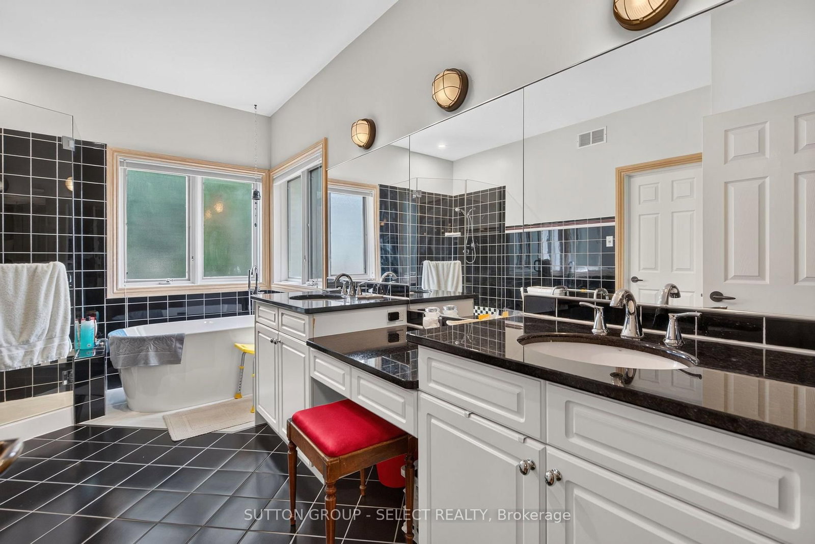 173 WHITEACRES Drive • London North, ON photo 33