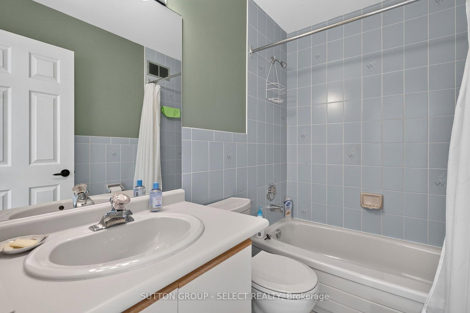 173 WHITEACRES Drive • London North, ON photo 37