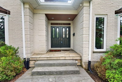173 WHITEACRES Drive • London North, ON photo 5
