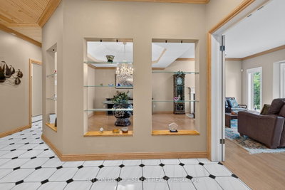 173 WHITEACRES Drive • London North, ON photo 9