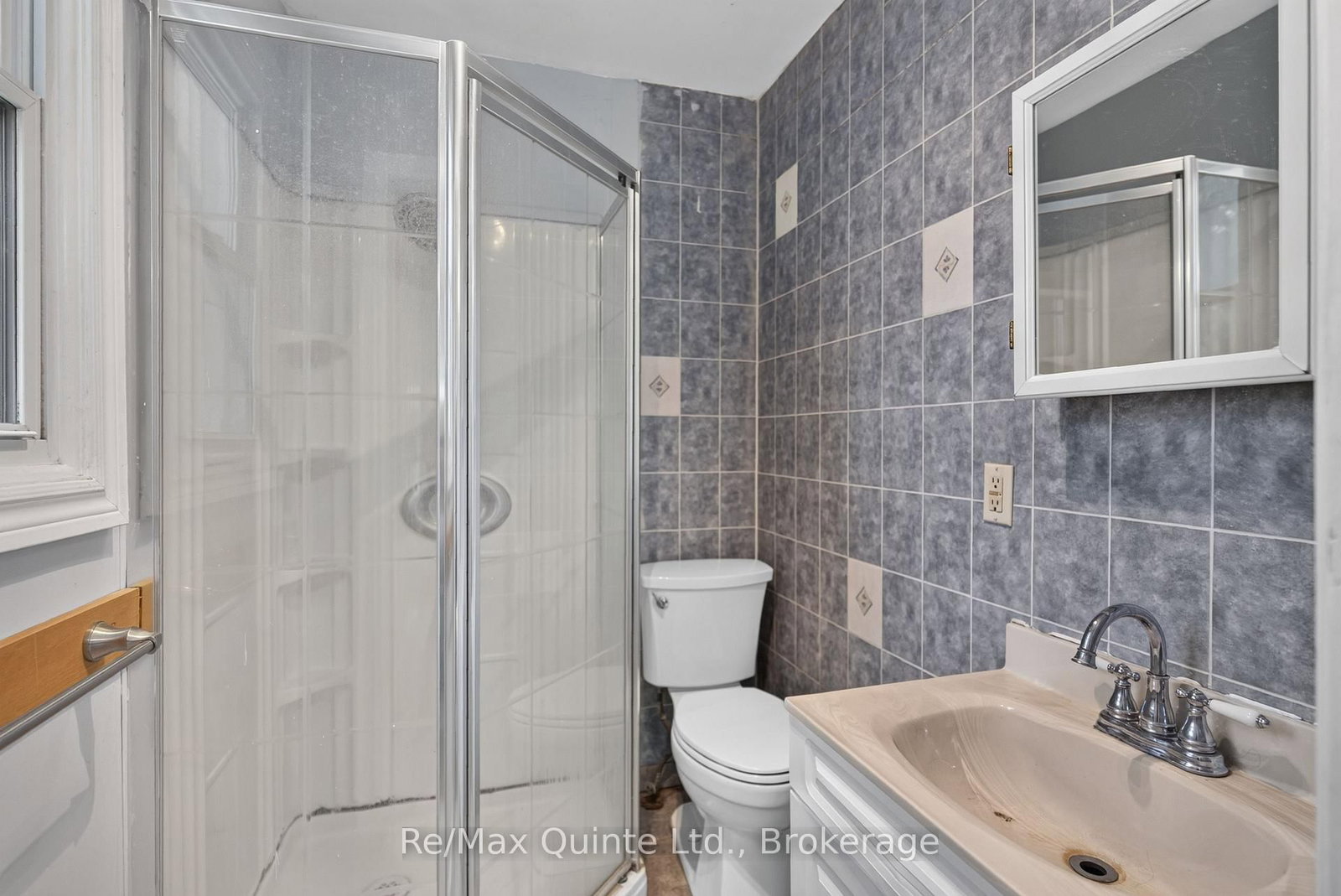 26 Turnbull Street • Belleville, ON photo 11
