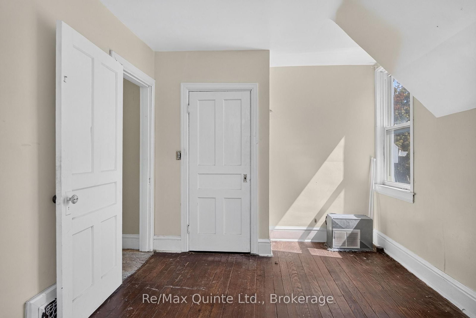 26 Turnbull Street • Belleville, ON photo 28