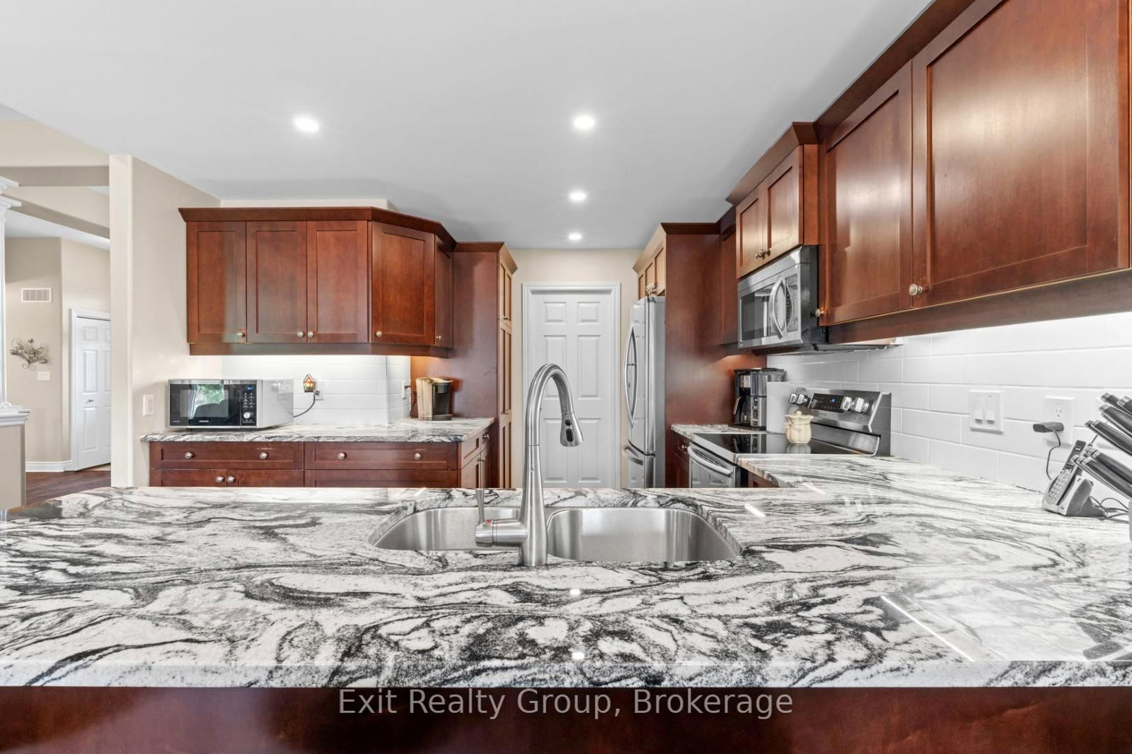 48 Cavendish Drive • Belleville, ON photo 8