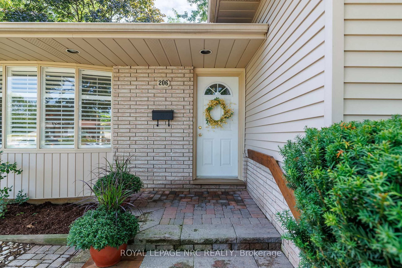 206 Parnell Road • St. Catharines, ON photo 10