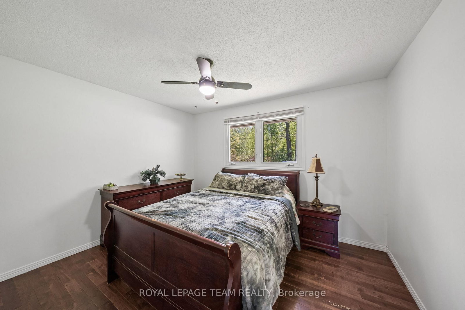 5643 Ficko Crescent • Ottawa, ON photo 12