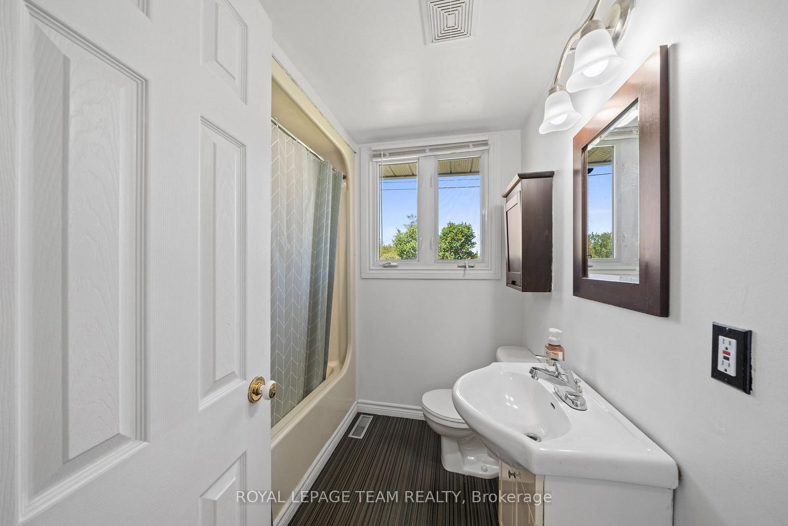 5643 Ficko Crescent • Ottawa, ON photo 15