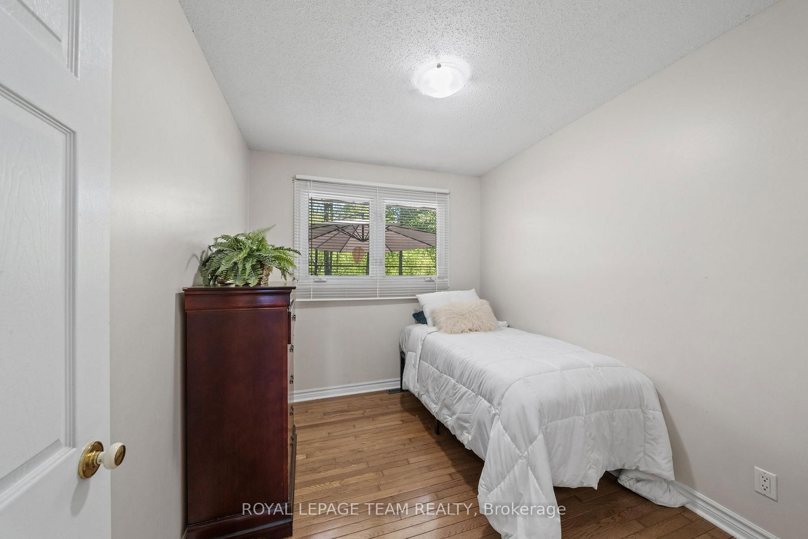 5643 Ficko Crescent • Ottawa, ON photo 16