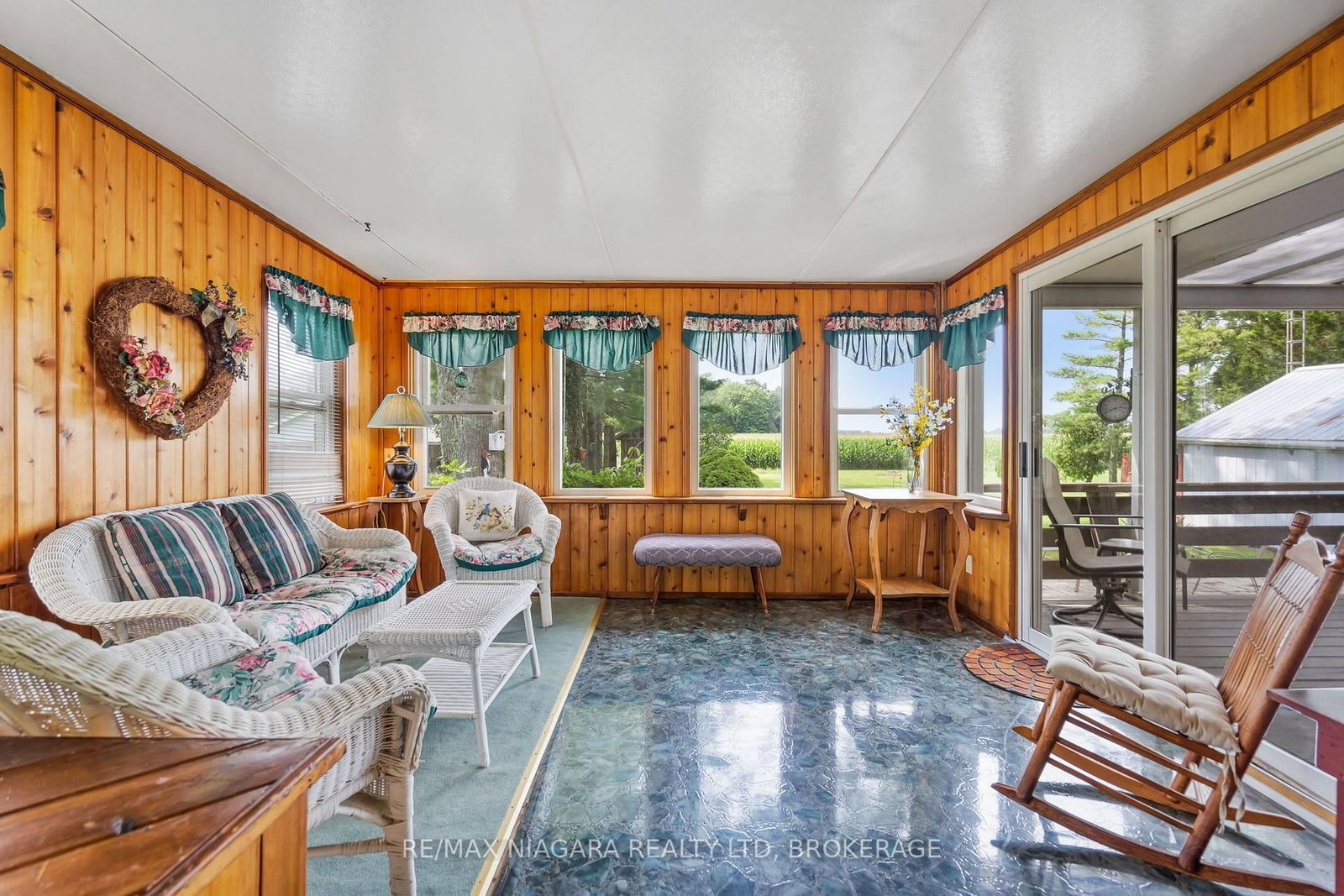 42058 Hwy 3 • Wainfleet, ON photo 12