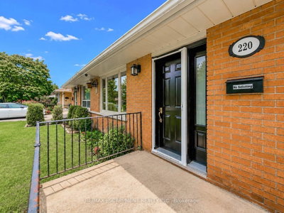 220 CAIRN Street • London South, ON photo 3
