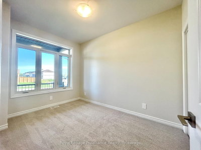 130 Athabaska Drive • Belleville, ON photo 2