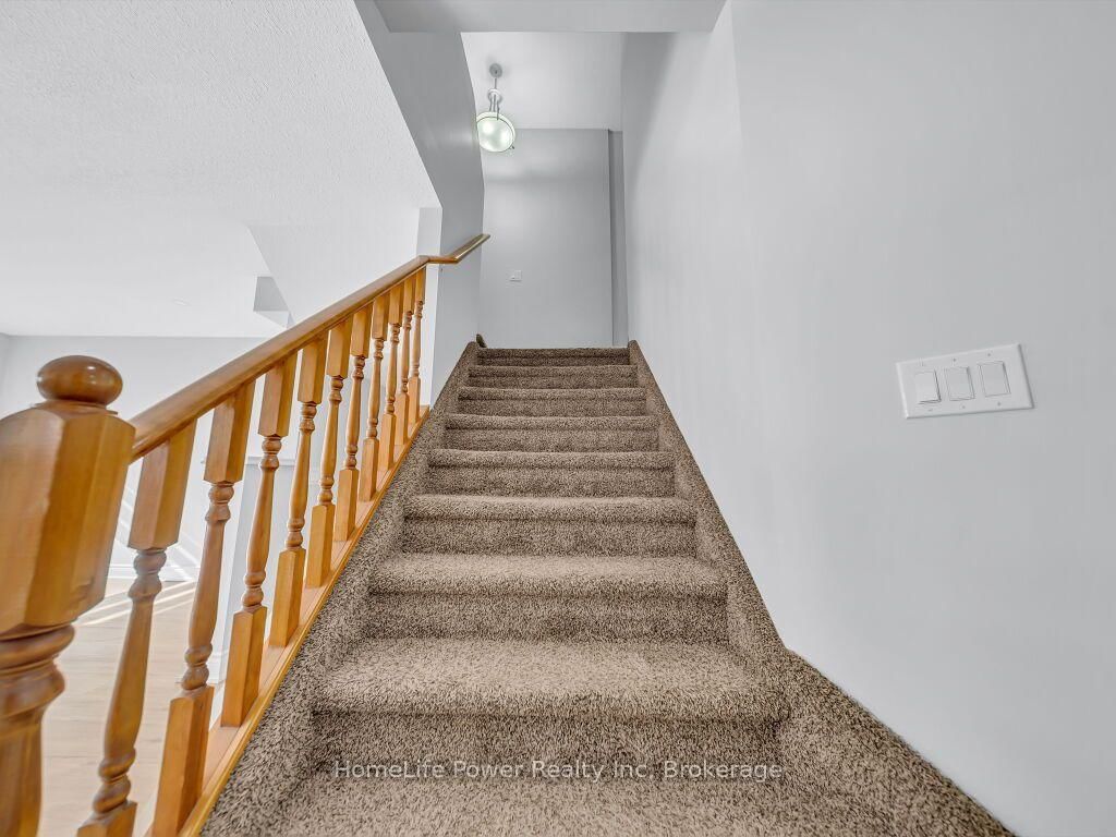 39 Reistview Street • Kitchener, ON photo 15