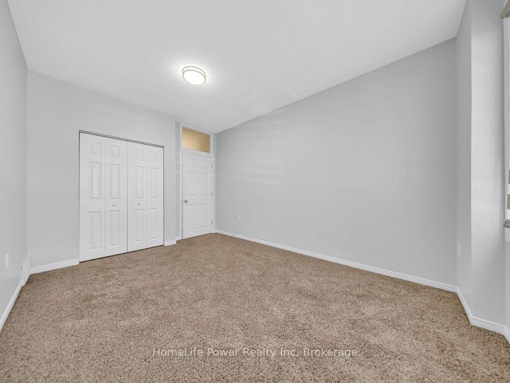39 Reistview Street • Kitchener, ON photo 17