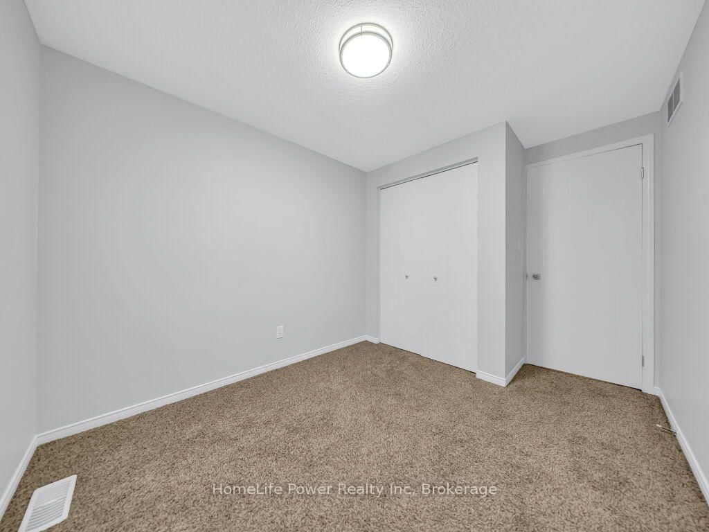 39 Reistview Street • Kitchener, ON photo 24