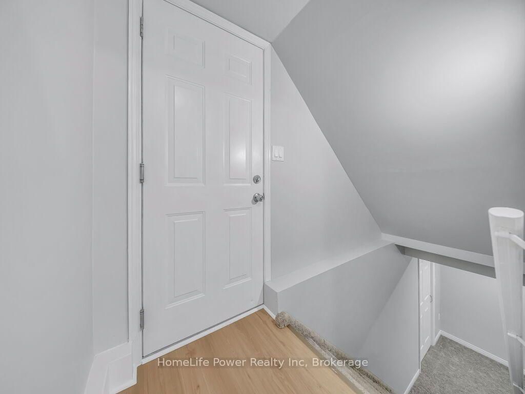 39 Reistview Street • Kitchener, ON photo 27