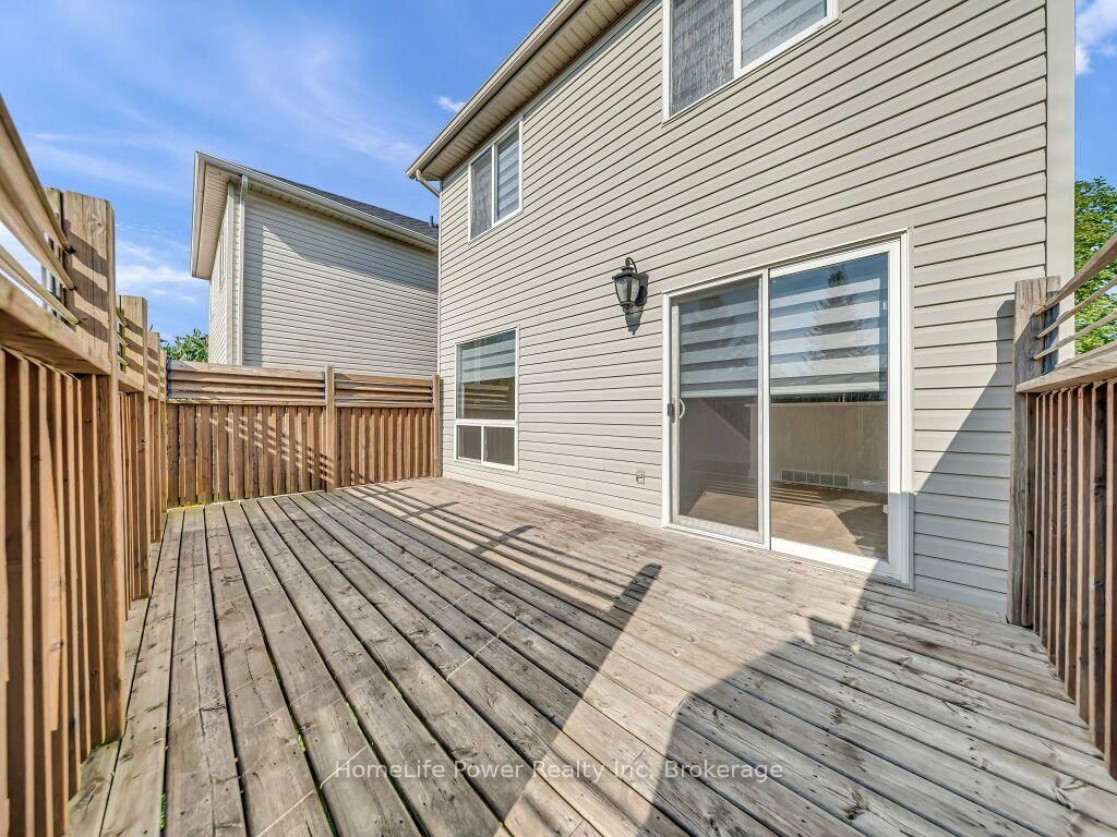 39 Reistview Street • Kitchener, ON photo 32