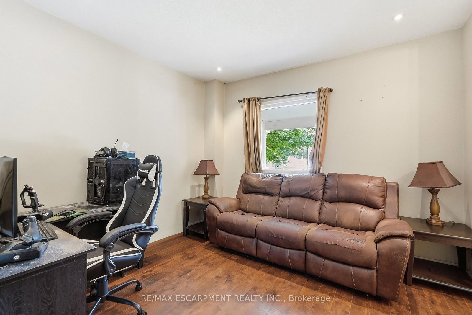 26 Niagara Street • Hamilton, ON photo 4