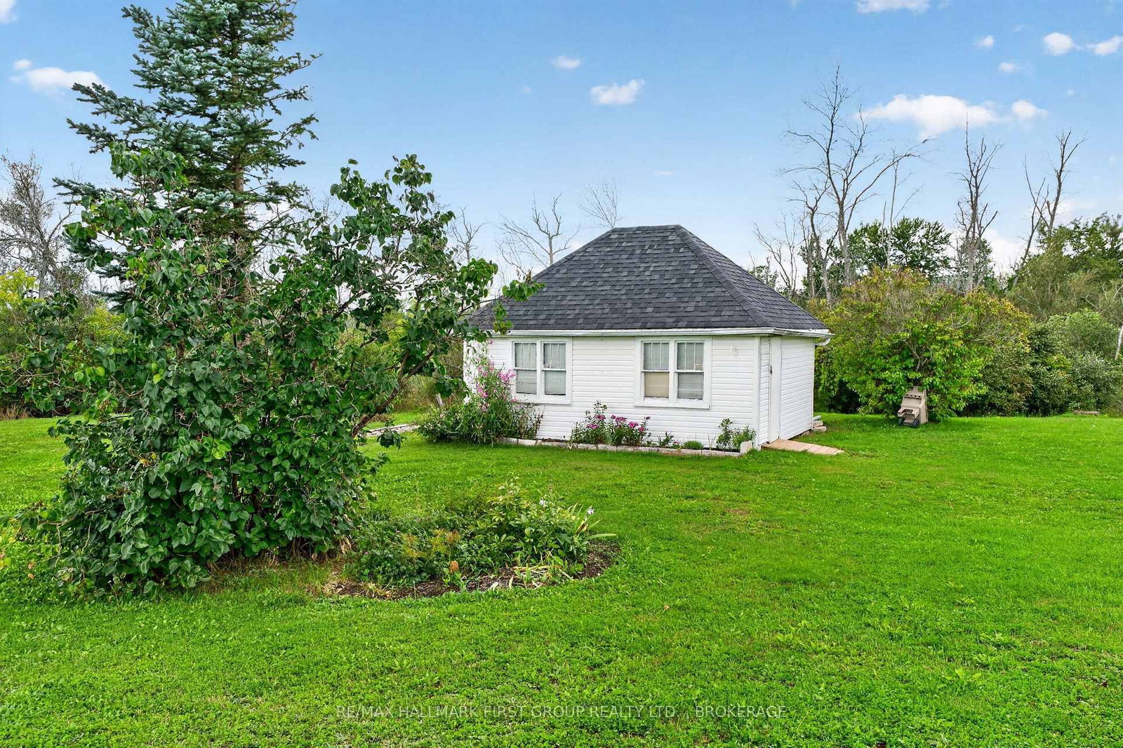907 Millhaven Road • Bissett Creek, ON photo 2