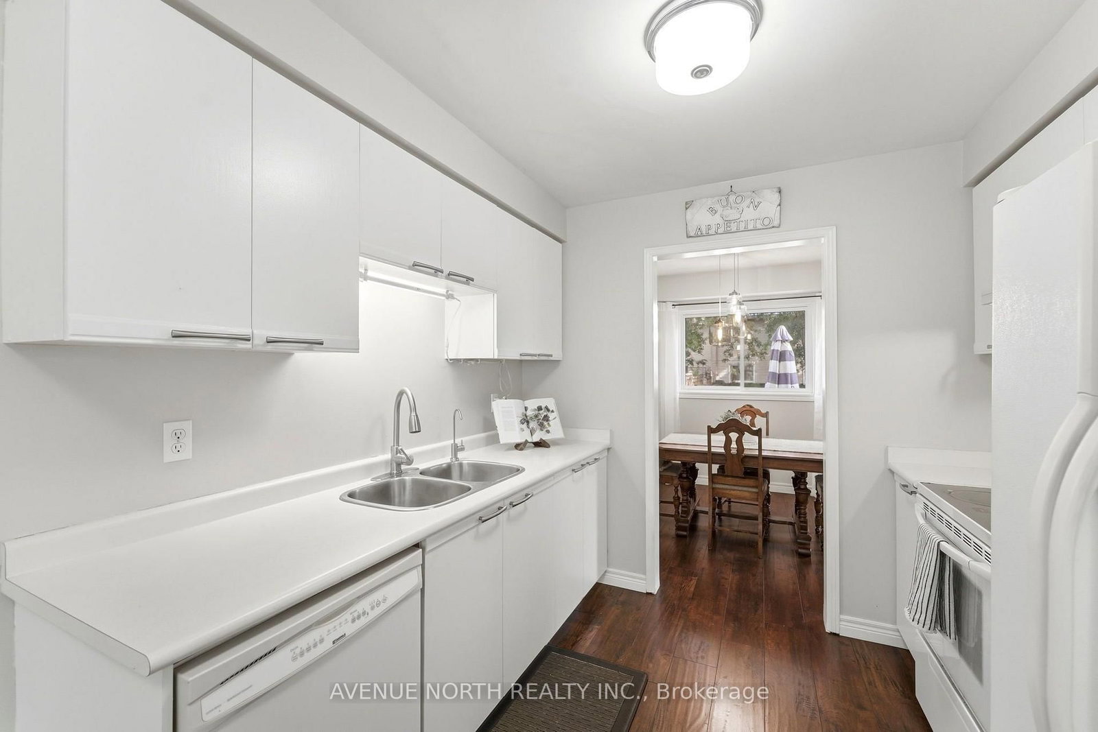 12 Pleasant Grove Terrace • Grimsby, ON photo 12