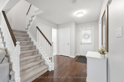 12 Pleasant Grove Terrace • Grimsby, ON photo 3