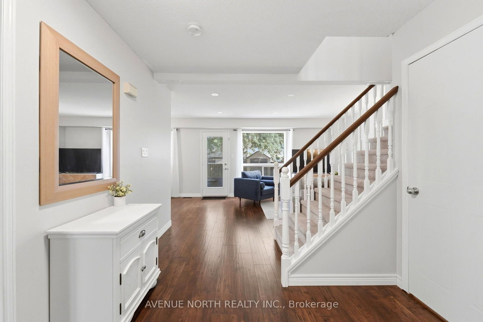 12 Pleasant Grove Terrace • Grimsby, ON photo 4