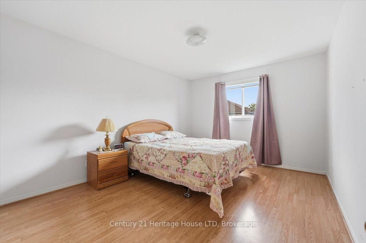 210 Oakcrest Avenue • Welland, ON photo 17
