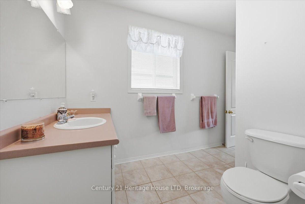210 Oakcrest Avenue • Welland, ON photo 21