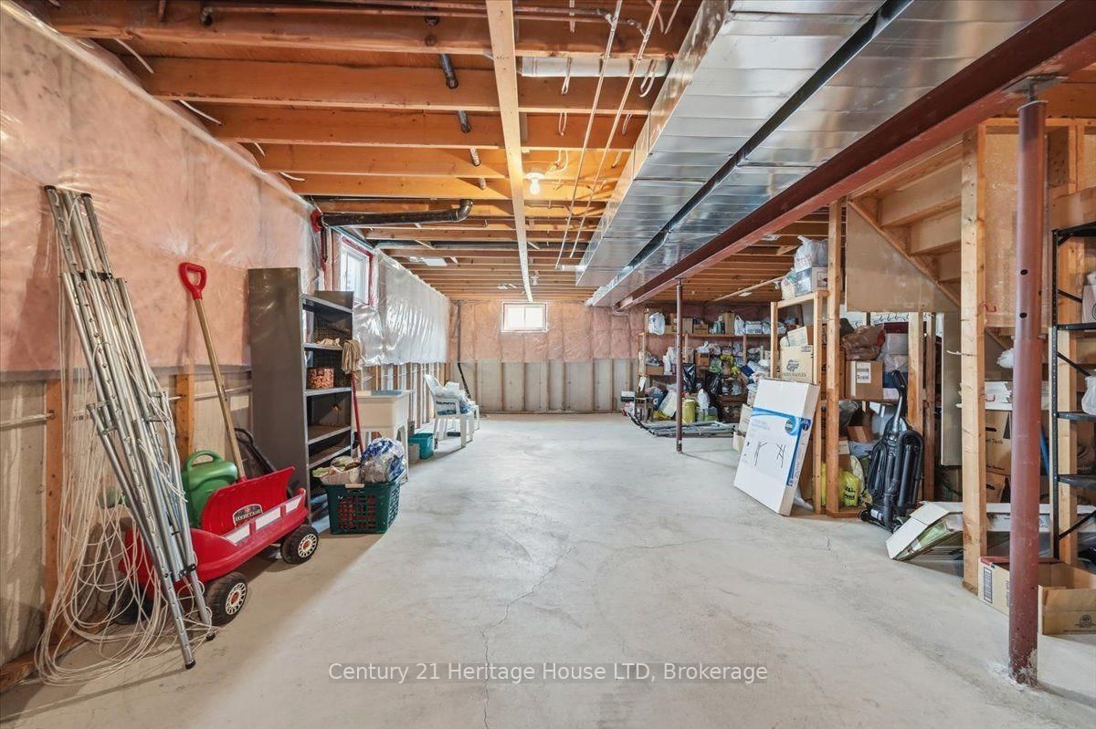 210 Oakcrest Avenue • Welland, ON photo 27