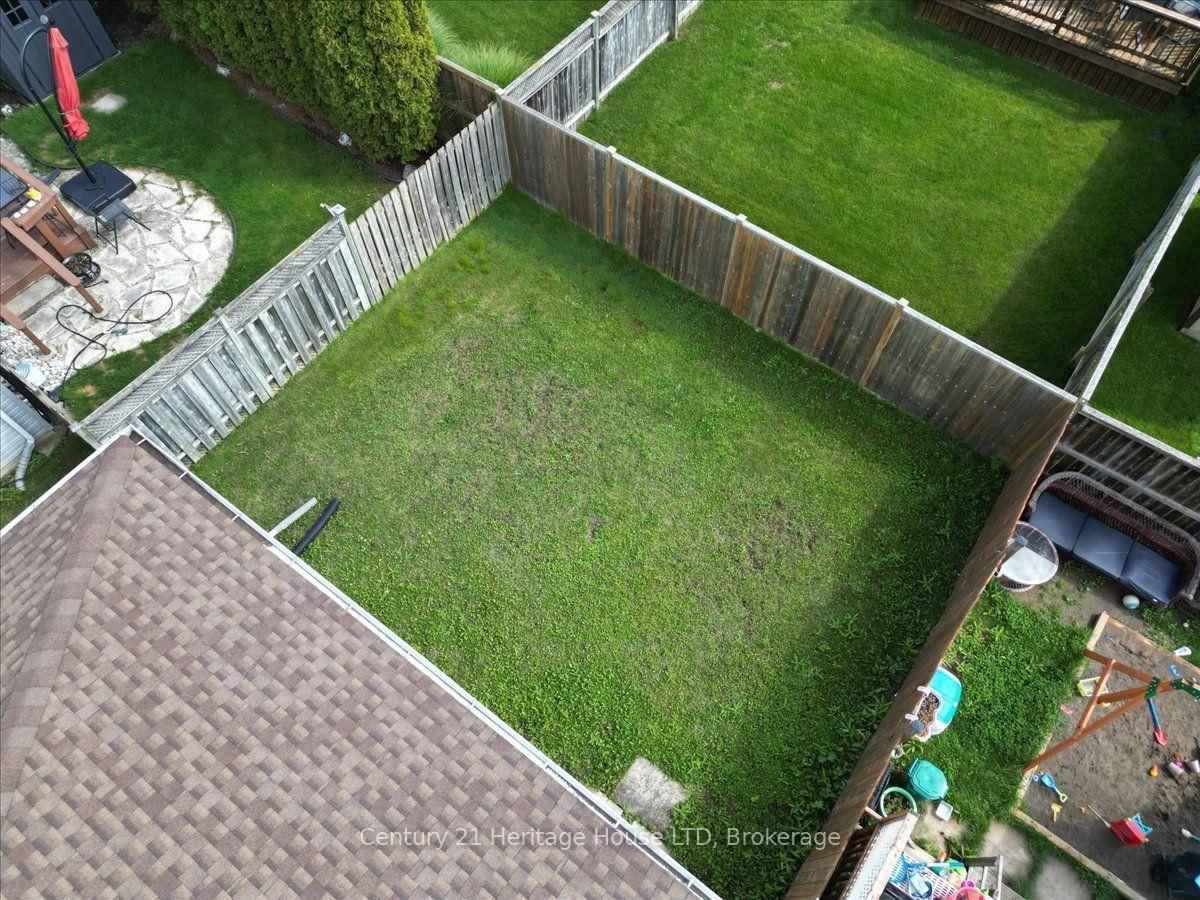 210 Oakcrest Avenue • Welland, ON photo 35