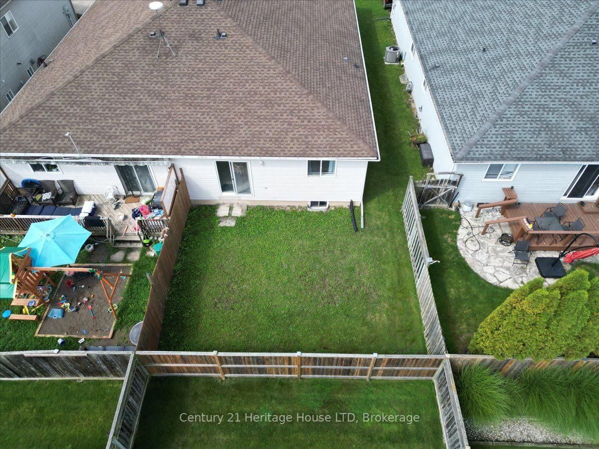 210 Oakcrest Avenue • Welland, ON photo 36