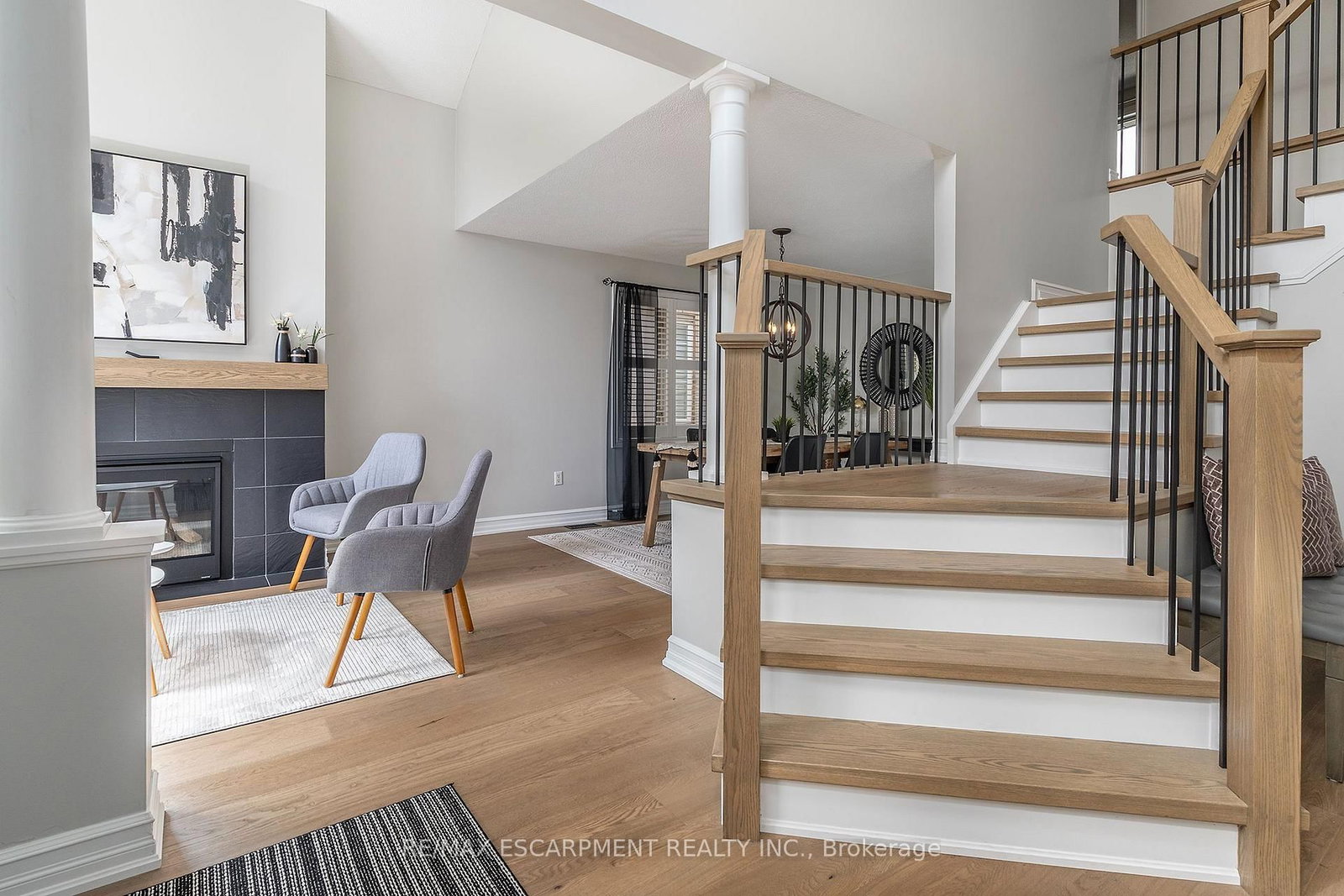 90 Surrey Drive • Hamilton, ON photo 6