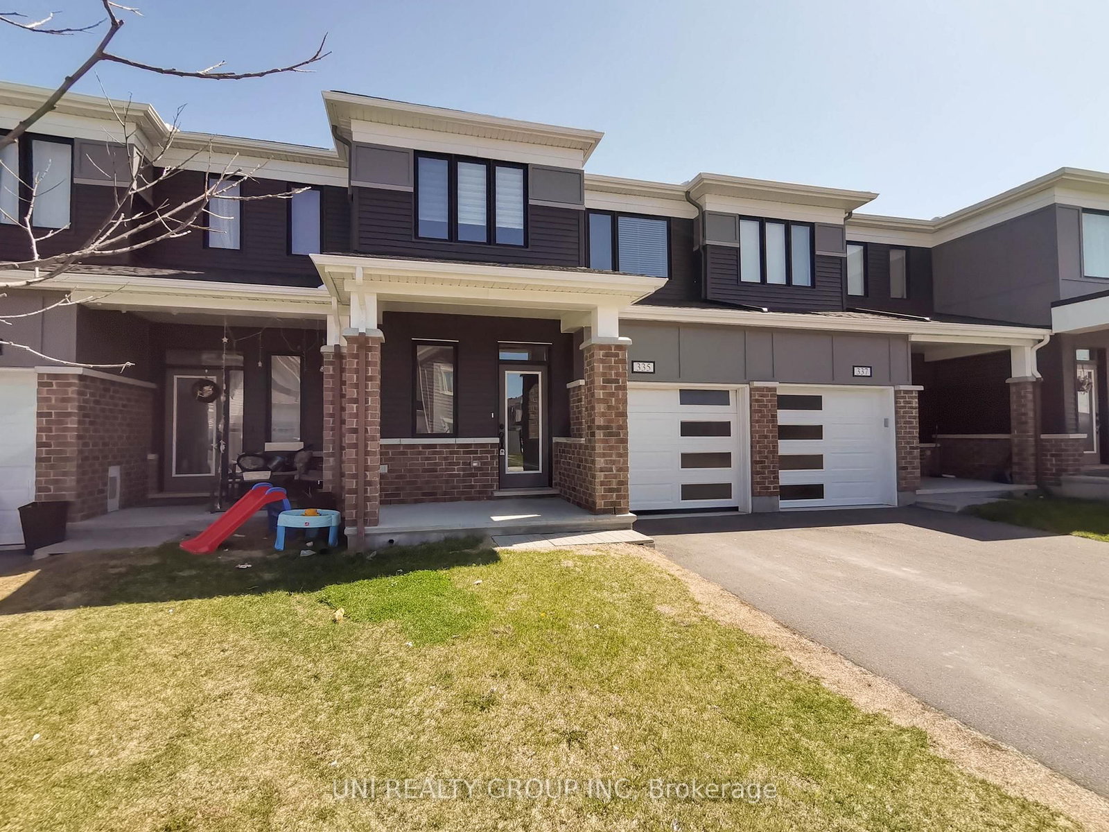 Front view of 335 APHELION Crescent, Ottawa