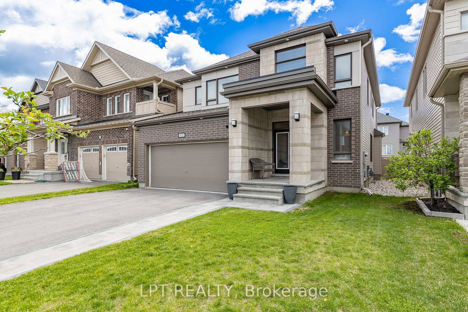 908 Pedigree Street • Stittsville, ON photo 1
