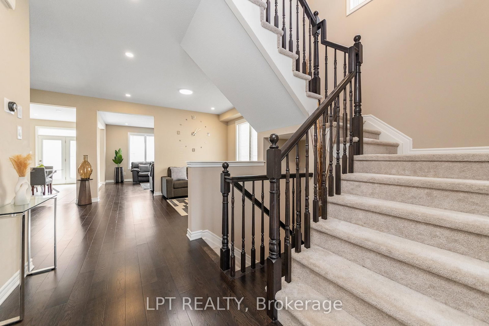 908 Pedigree Street • Stittsville, ON photo 12