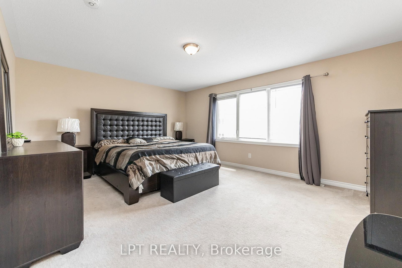 908 Pedigree Street • Stittsville, ON photo 15