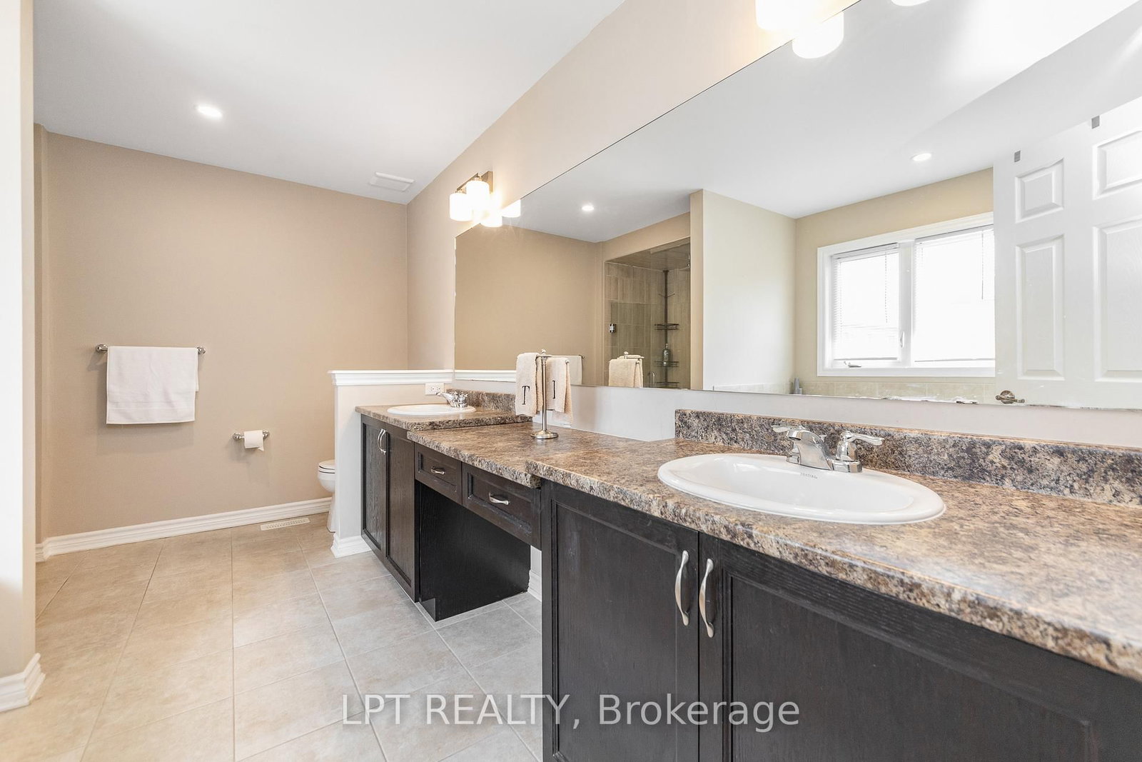 908 Pedigree Street • Stittsville, ON photo 18
