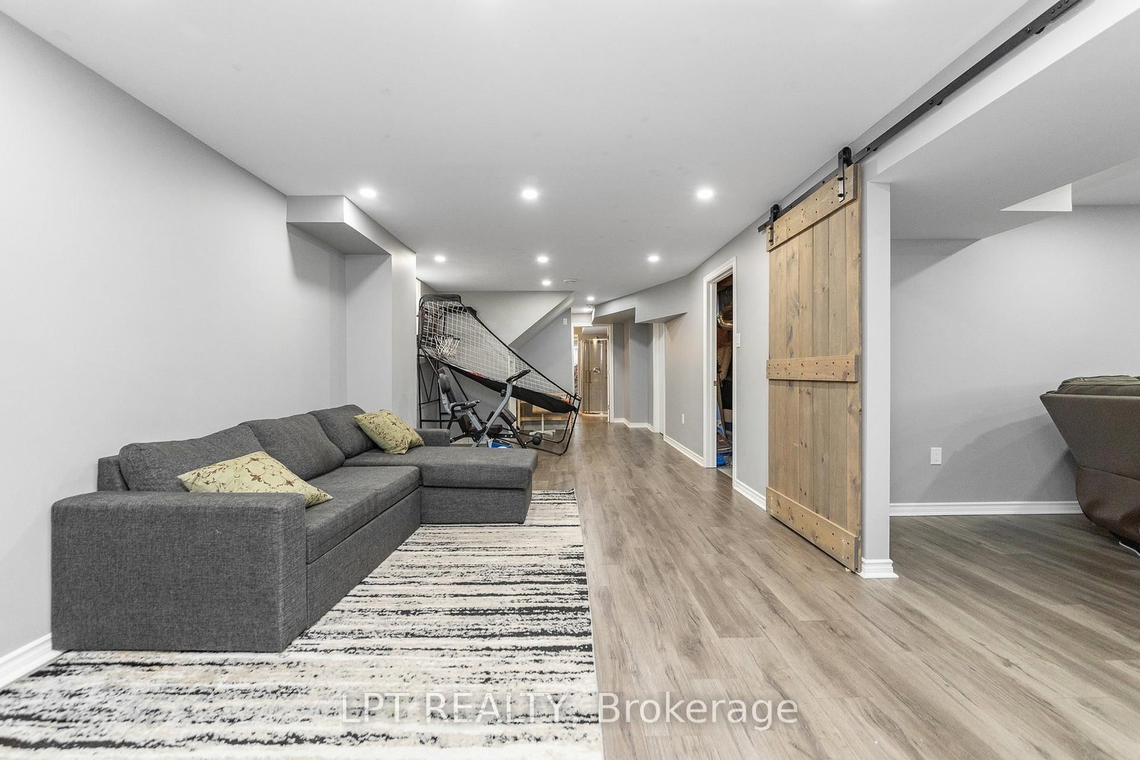 908 Pedigree Street • Stittsville, ON photo 28