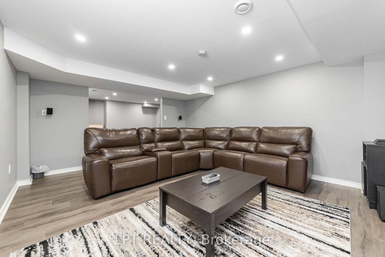 908 Pedigree Street • Stittsville, ON photo 31