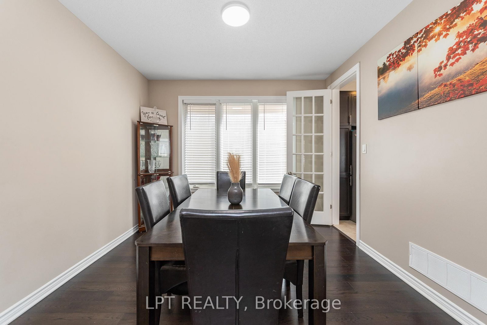 908 Pedigree Street • Stittsville, ON photo 5