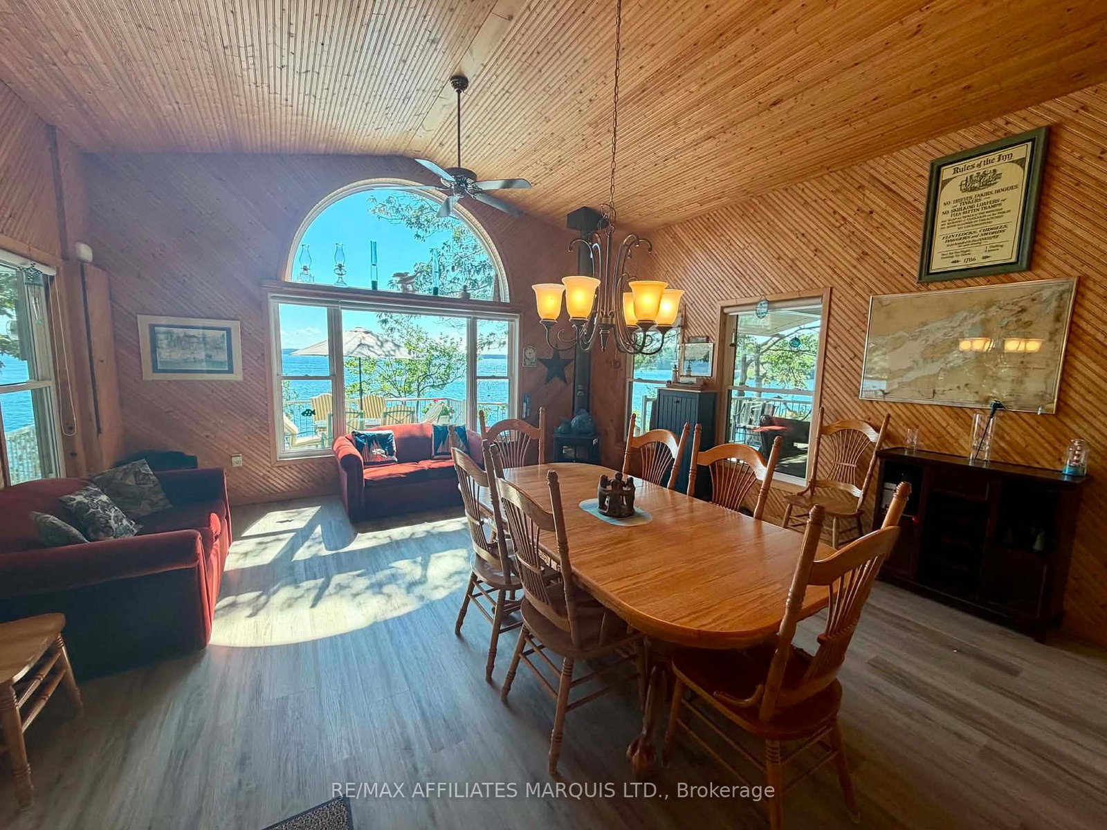 1 Island 49 Island • Leeds and the Thousand Islands, ON photo 16