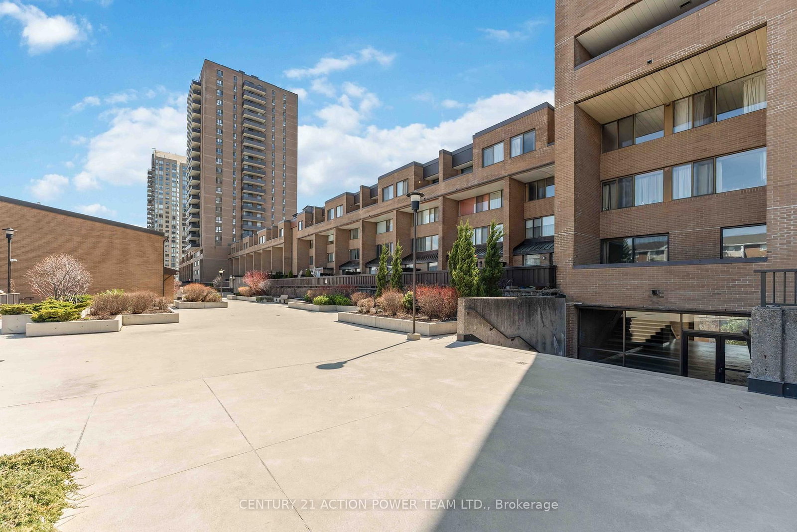 505 ST LAURENT Boulevard • #903 • Ottawa, ON photo 37