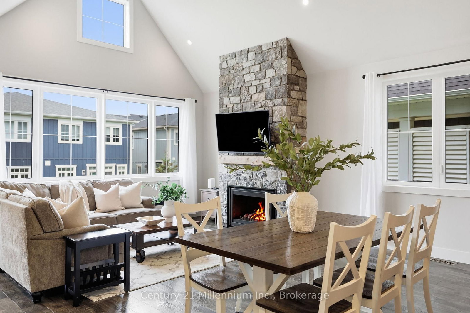 132 Sycamore Street • Blue Mountains, ON photo 9