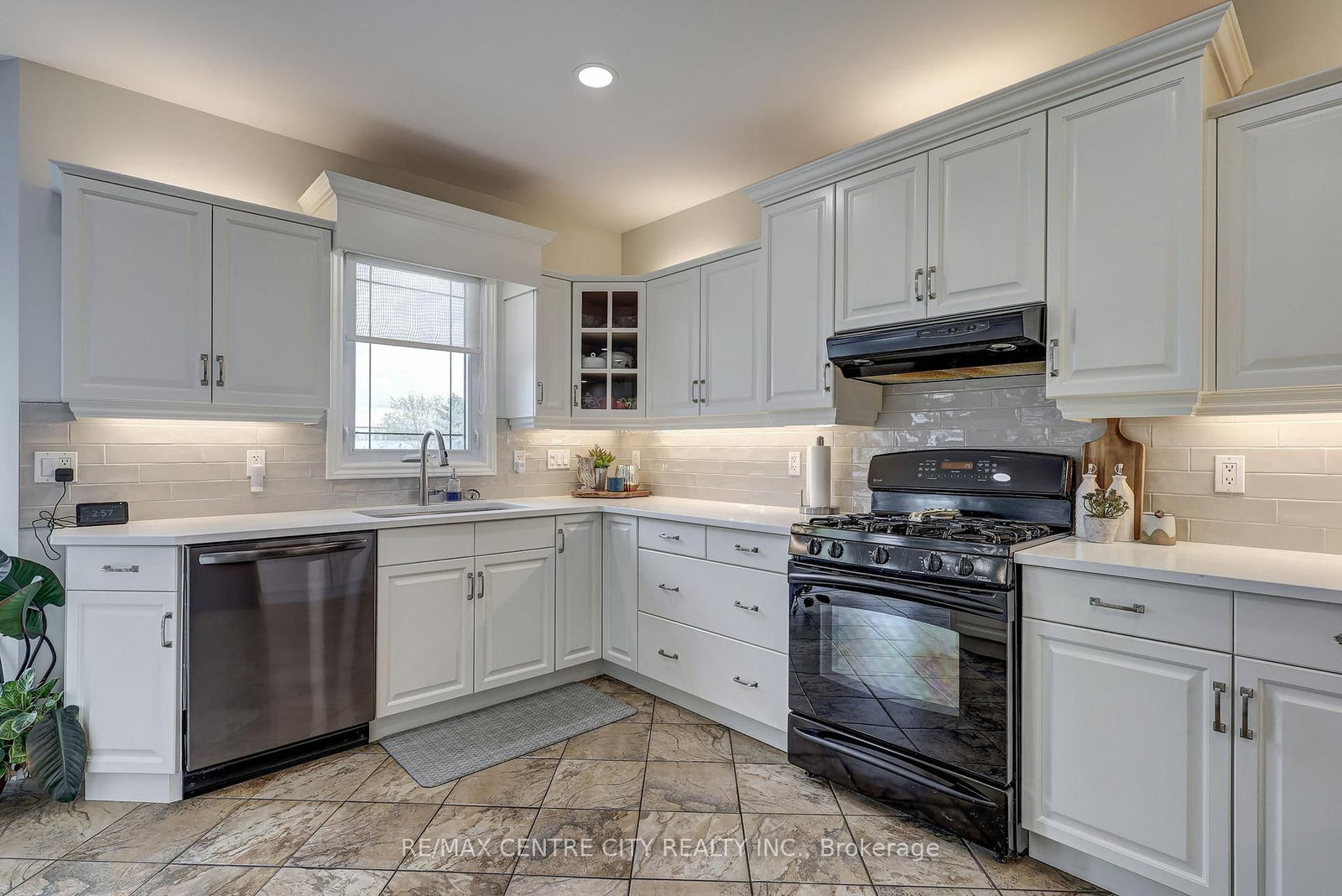 9538 Tower Road • Central Elgin, ON photo 26