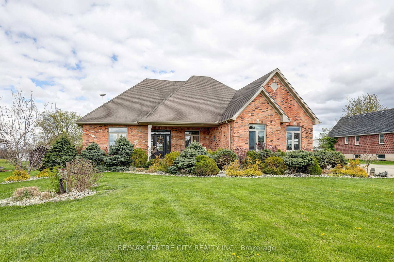 9538 Tower Road • Central Elgin, ON photo 4