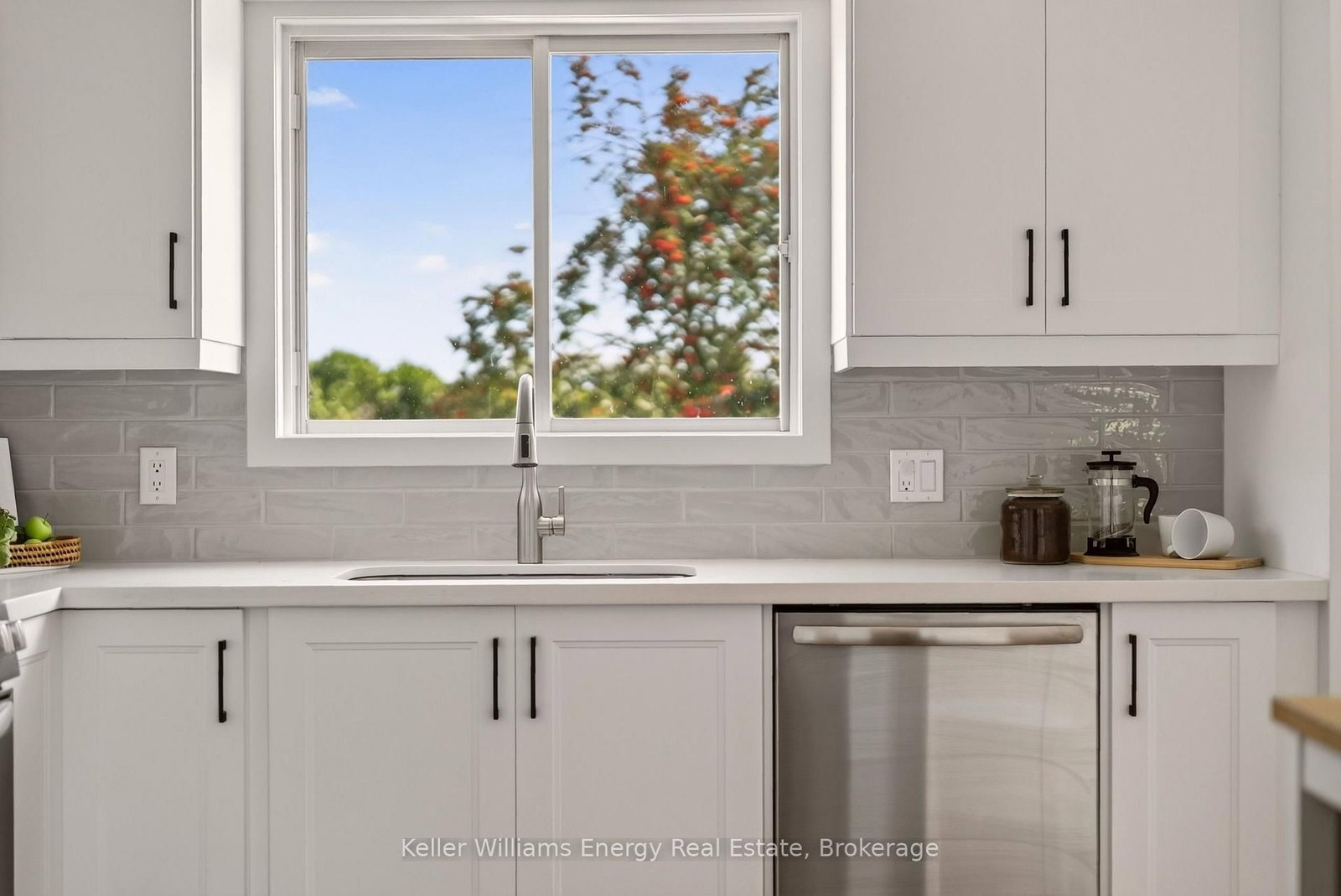 5 Harbourview Crescent • Prince Edward County, ON photo 10